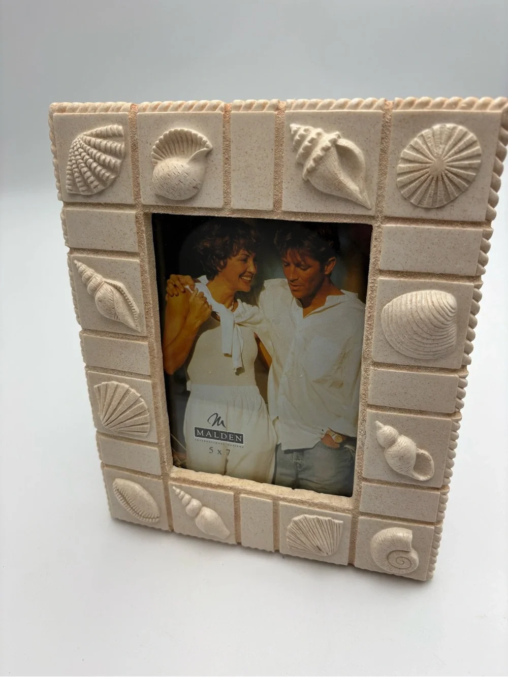 Vintage Malden Sandstone Shell Picture Frame in Cream